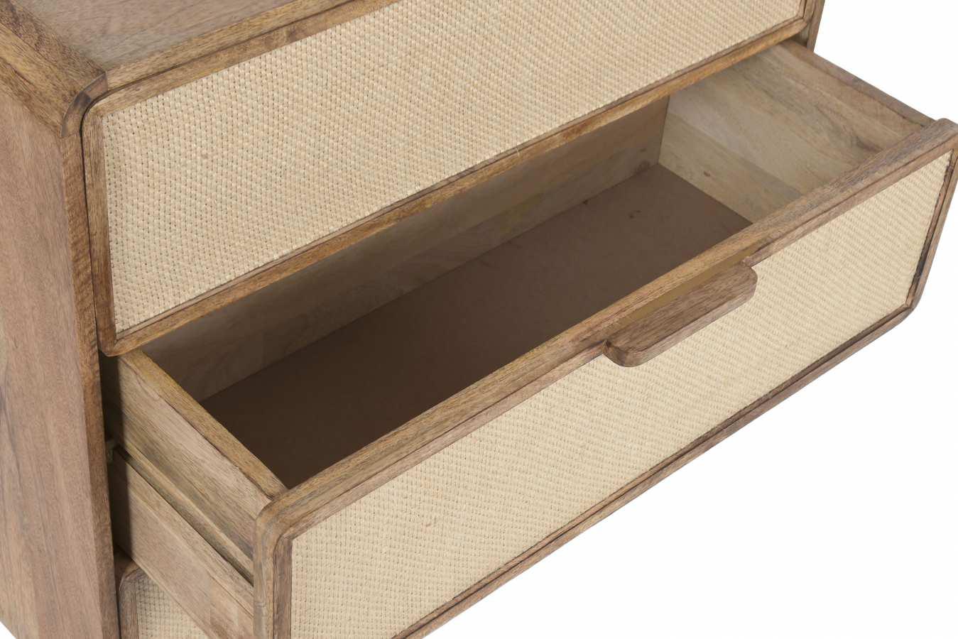 WhatsApp Image 2025-11-11 at 13.53.35 (1)