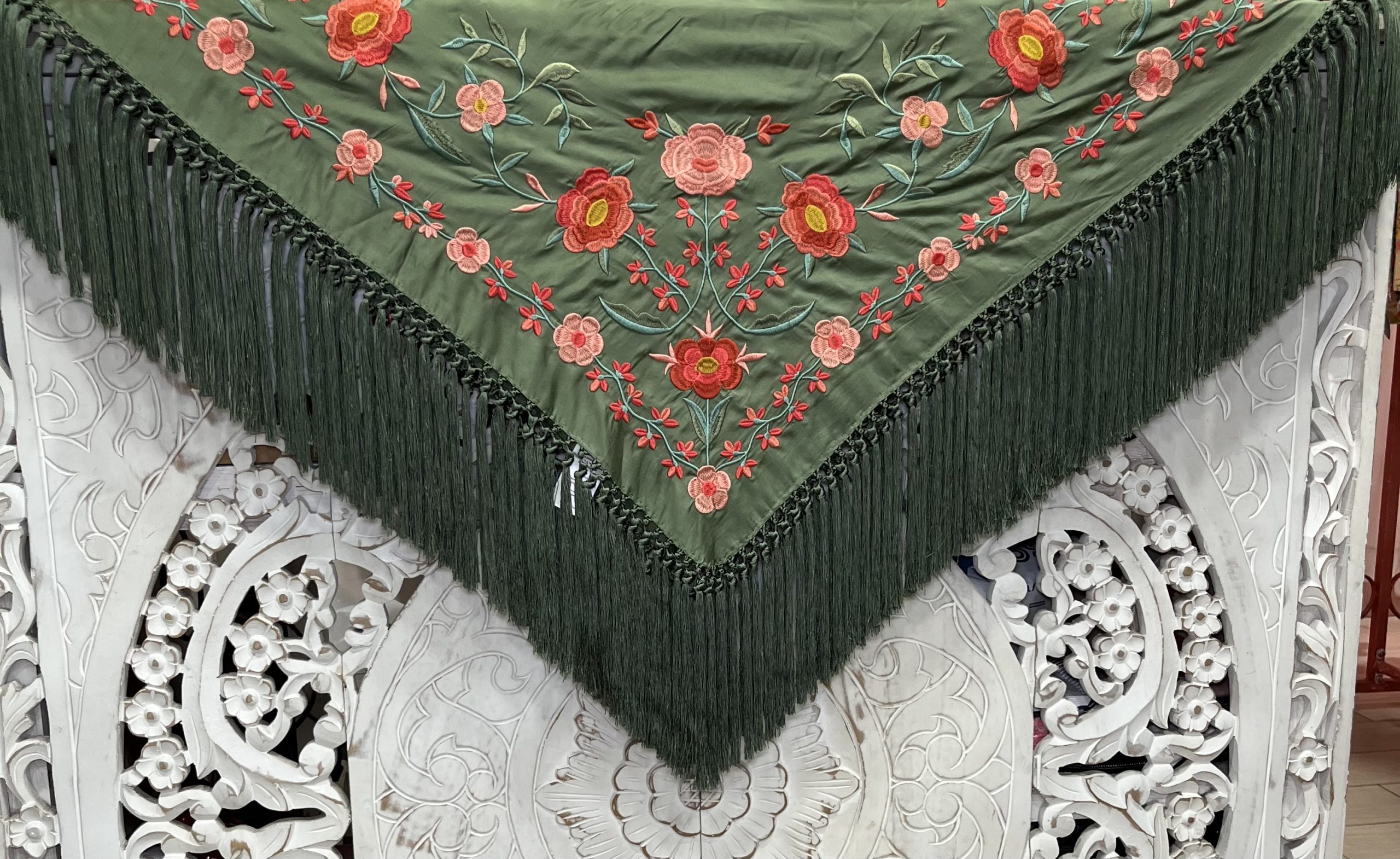 Manton Bordado Flamenco