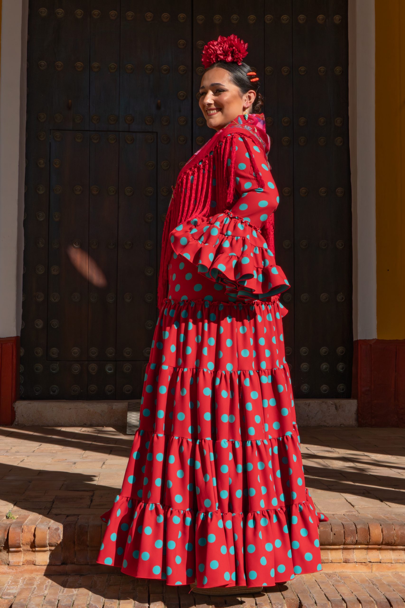Flamencura curvys (16 de 174) Traje de gitana talla grande con corte favorecedor y ajuste entallado en cintura Ana Faura Tomares.