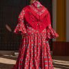 Detalle de confección artesanal en traje de flamenca Plus Size Ana Faura Sevilla.
