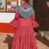 Detalle de confección artesanal en traje de flamenca Plus Size Ana Faura Sevilla.