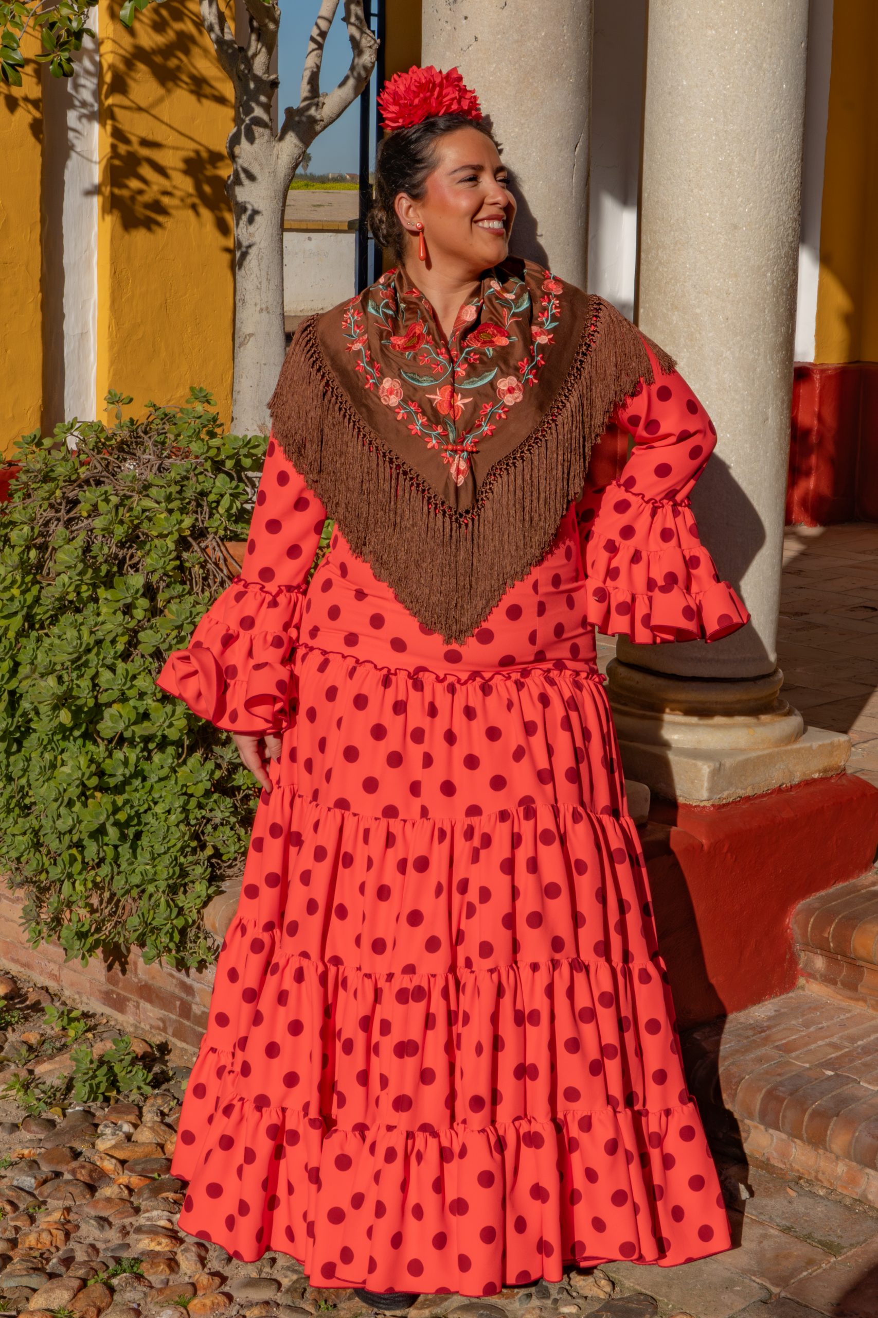 Flamencura curvys (68 de 174) Vestido de flamenca para mujer curvy diseño exclusivo de Ana Faura colección Feria de Sevilla.