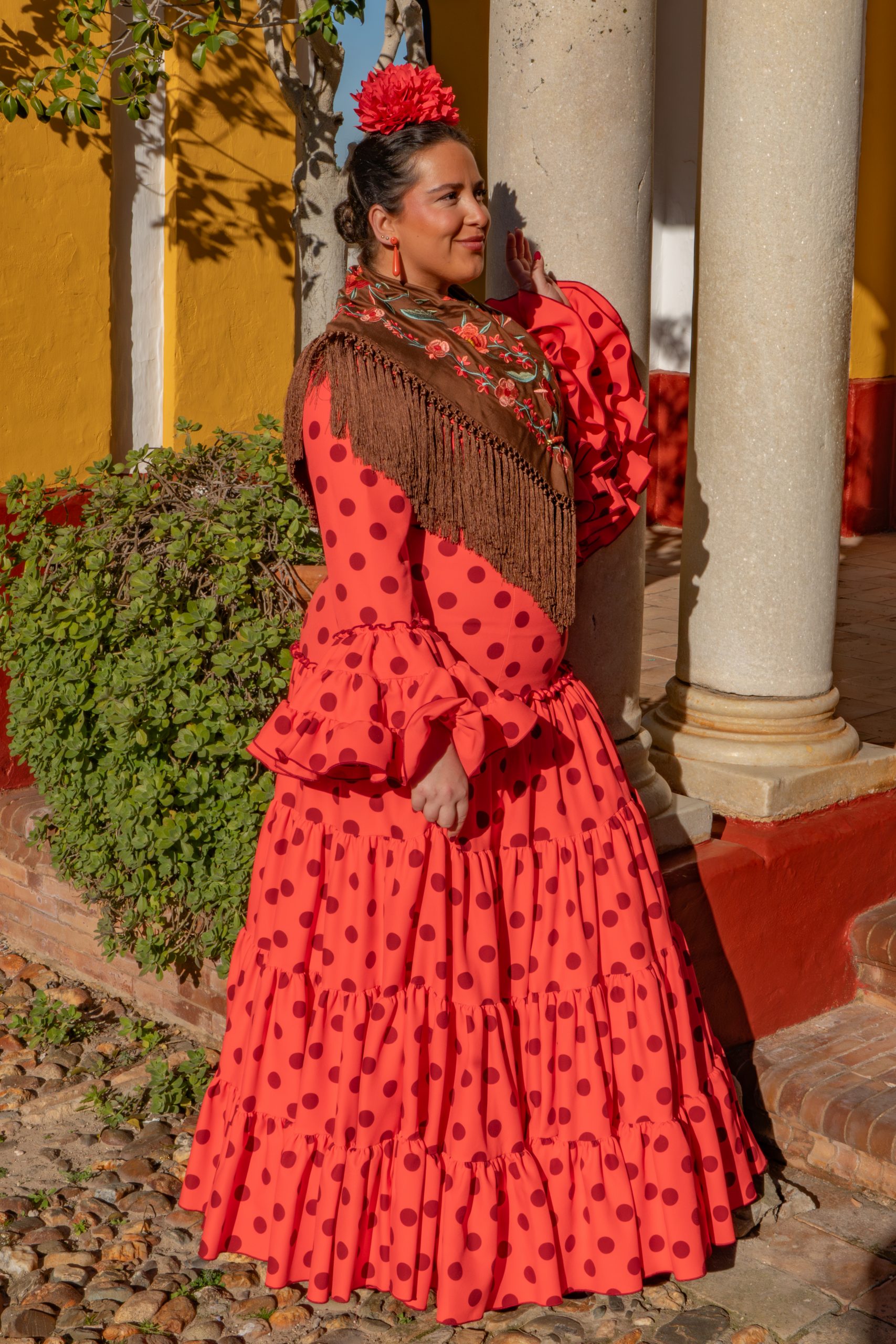 Flamencura curvys (69 de 174) Traje de gitana talla grande con corte favorecedor y ajuste entallado en cintura Ana Faura Tomares.