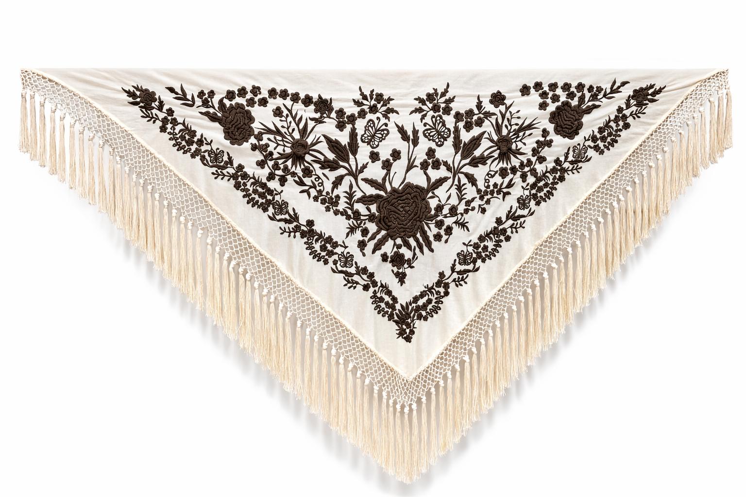 manton-nuevo-crema-chocolate-ana-faura