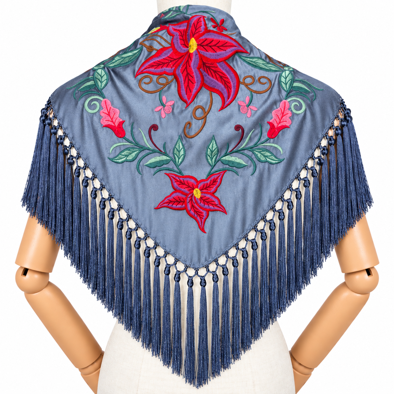 manton-flamenca-celeste--bordado-floral-fleco-borlon-ana-faura.jpg 5