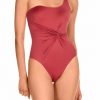 Bañador asimétrico un hombro Soft Control rojo intenso - Vista frontal completa - Ana Faura