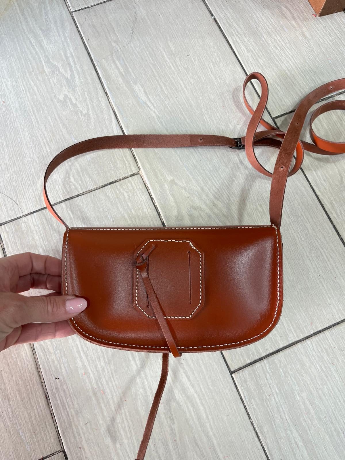 bolso-rociero-cuero-repujado2