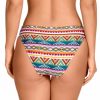Braguita de bikini estampada con diseño étnico tropical - Detalle del diseño - Ana Faura