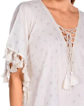 Túnica tipo Poncho con Detalle de Flecos y Cuello en Pico - Detalle del diseño - Ana Faura