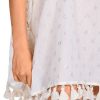 Túnica tipo Poncho con Detalle de Flecos y Cuello en Pico - Primer plano del tejido y textura - Ana Faura