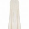 Vestido largo de algodón bordado estilo ibicenco con escote en pico blanco - Fotografía de catálogo sin modelo - Ana Faura