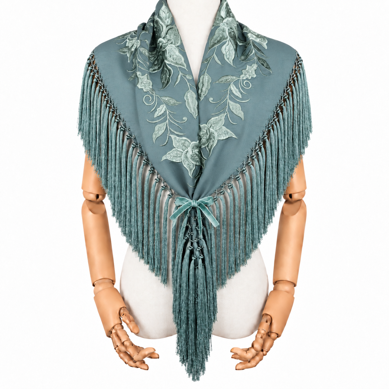 manton-flamenca-aguamarina-jabonoso-bordado-floral-fleco-borlon-ana-faura.jpg 4