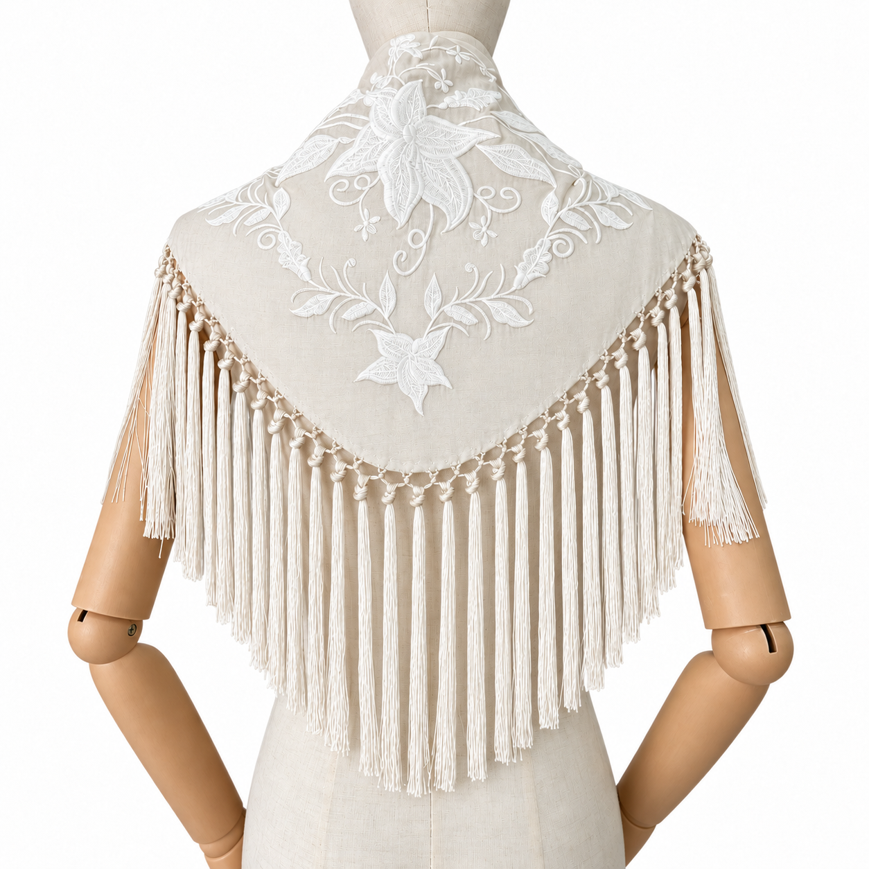 mantón-flamenca-crudo-bordado-flores-ana-faura.jpg 2